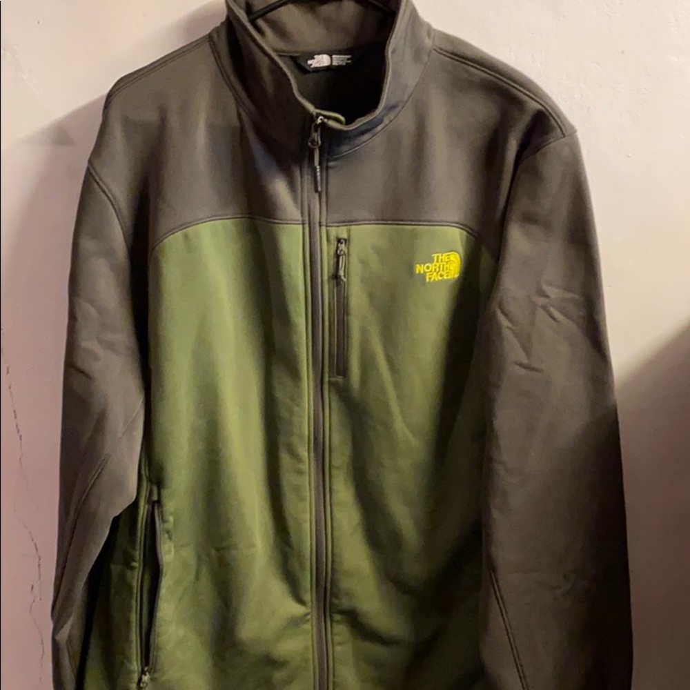 NWOT. Men’s Northface jacket